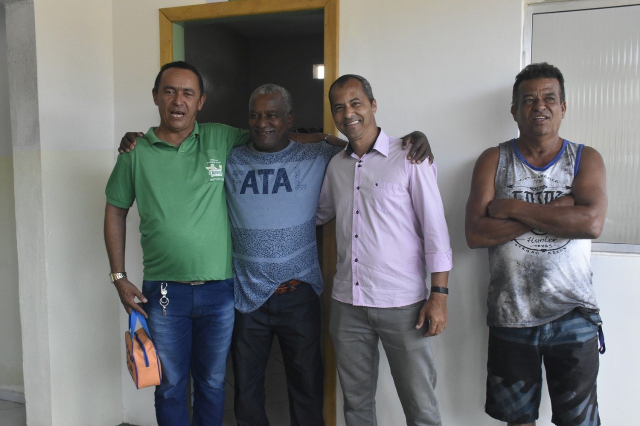 Camacã: Tratorista recebe homenagem pelos 35 anos de serviços prestados 
